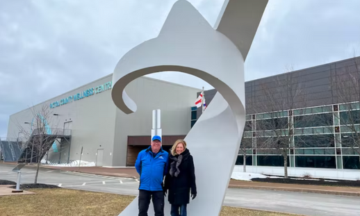  Mayor Nancy Dicks of New Glasgow, right, and past Mayor of Trenton Glen MacKinnon outside of the Pictou County Wellness Centre.