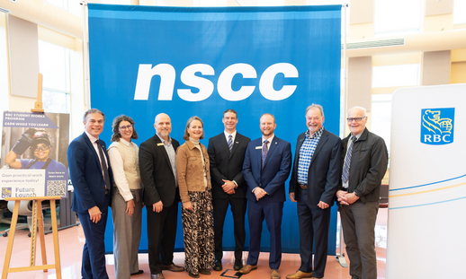 Photo of Don Bureaux, NSCC President, Emily MacDonald, NSCC alumni, Darryl Pike, Banking Manager at RBC, Sandra Snow, Mayor of Kentville, Jason Clark, Chad Langille,Regional VP, Central and Western Nova Scotia, John Lawrence, Community Market Manager at RBC and Peter Muttart, Mayor of Kings County